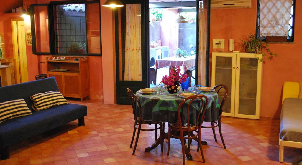 Case Vacanze Fossanave Santa Tecla Room photo