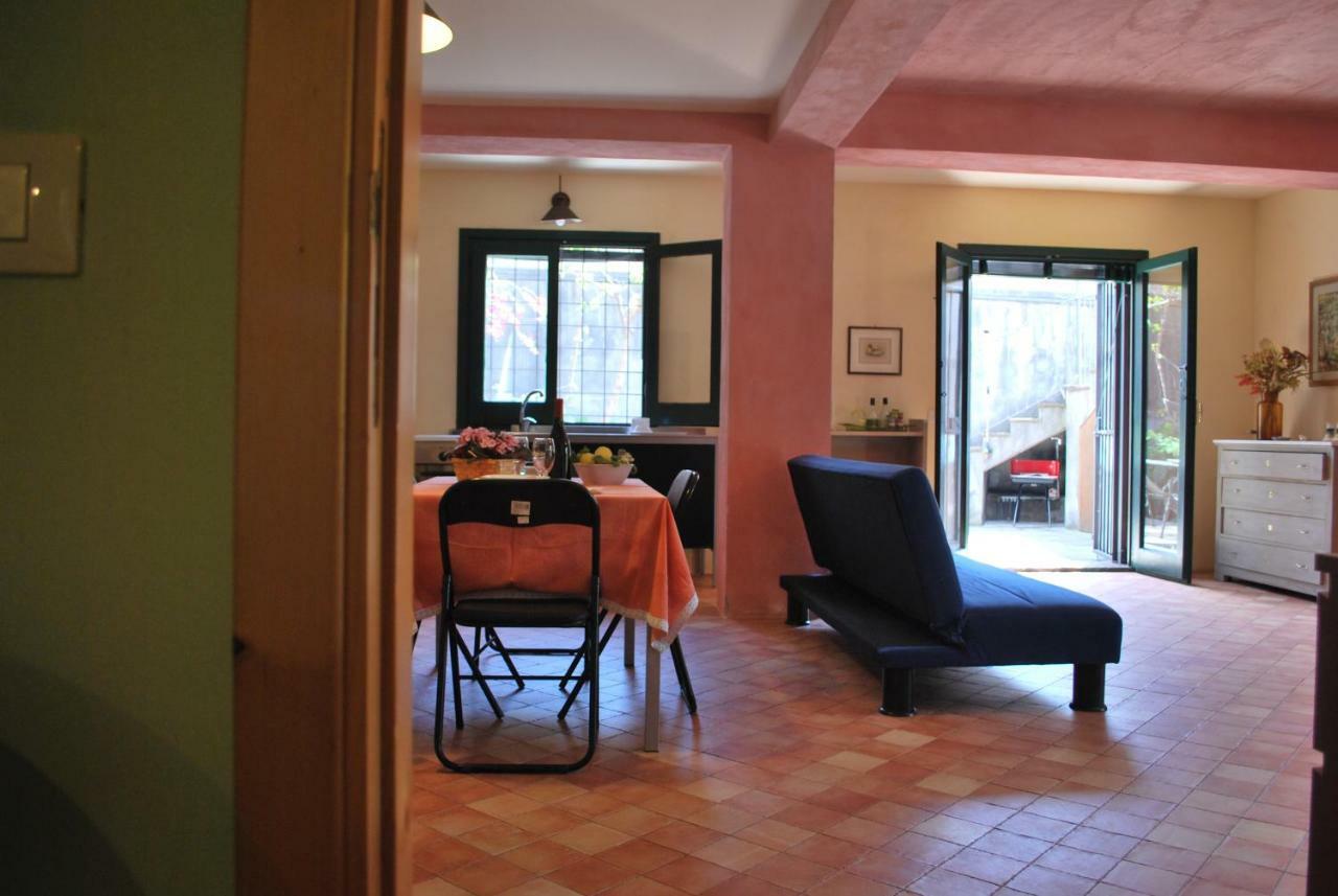 Case Vacanze Fossanave Santa Tecla Exterior photo